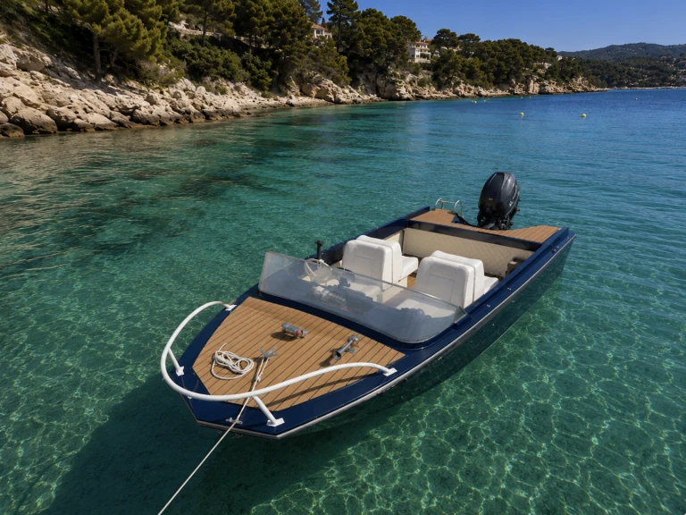 Bateau à moteur à louer à France au meilleur prix