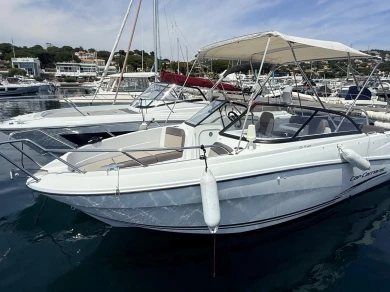 Jeanneau Cap Camarat 6.5 BR in Les Issambres on SamBoat