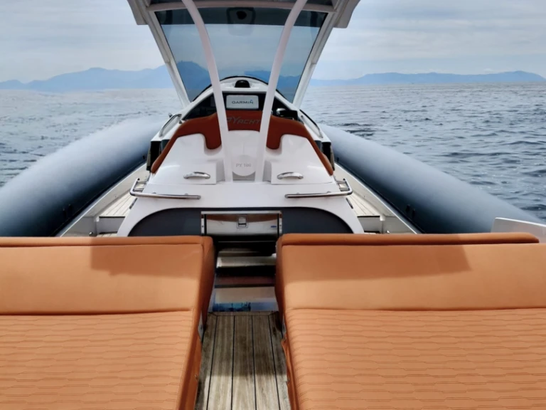 Louer Semi-rigide avec ou sans skipper Panamera Yacht à Naples