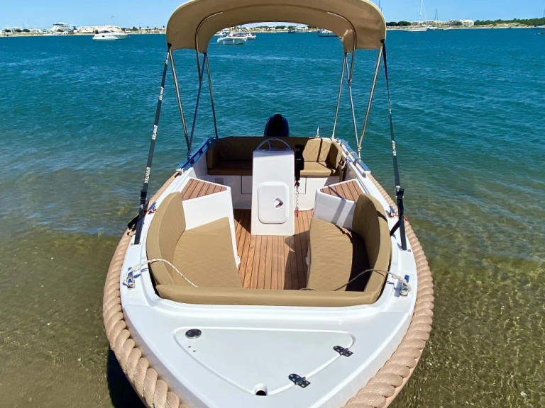 Location bateau Sylver Yacht SYLVER YACHT à Port-Camargue sur Samboat
