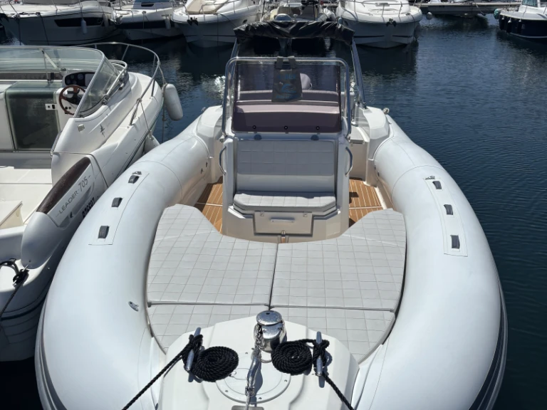 Bateau à moteur à louer à Les Issambres au meilleur prix