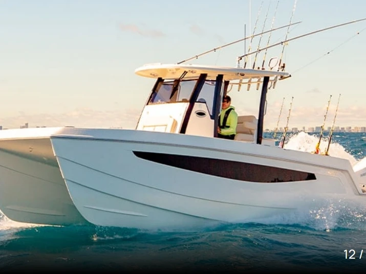 Location Bateau à moteur à Le Marin - Aquila 28 Molokai