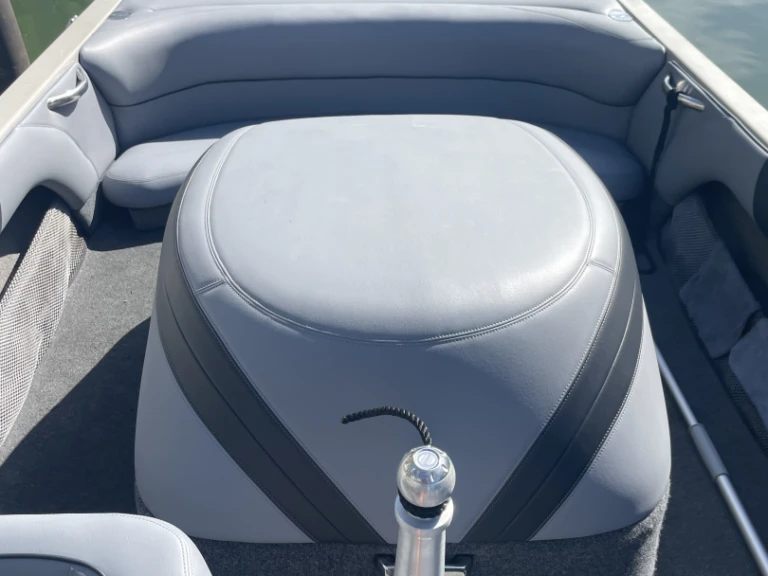 Location Bateau à moteur à Paris - Malibu Response