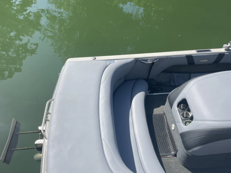 Louer Bateau à moteur avec ou sans skipper Malibu à Paris