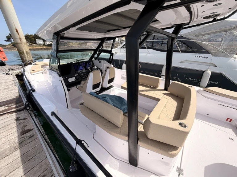 Location à Étel - Axopar 29 sur SamBoat