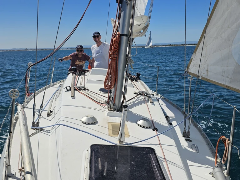 Location à Port-Camargue - Bénéteau First 30 sur SamBoat