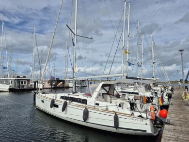 Alquiler de Bénéteau Oceanis 38.1 en Heiligenhafen