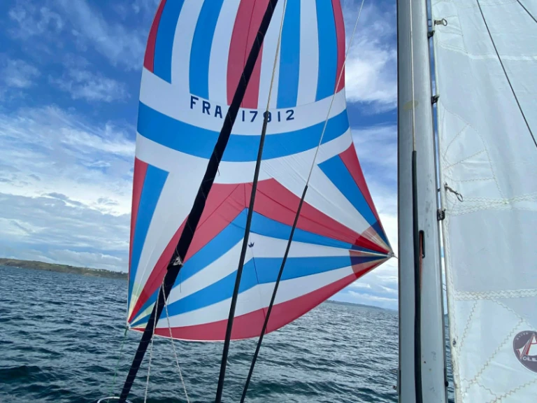 Louez un Jeanneau Fantasia 27 à Brest