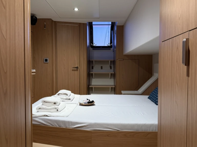 Location bateau Néa Péramos pas cher Bali 4.8 (5+1 cab)