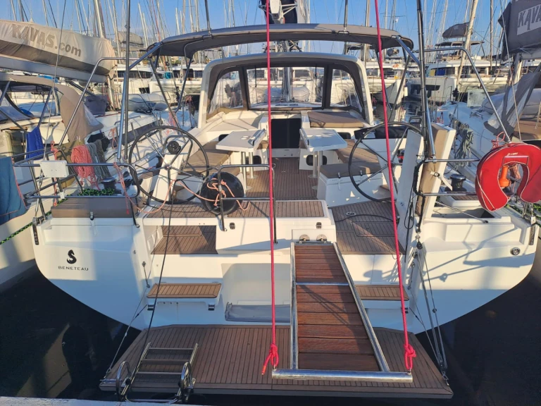 Bénéteau Oceanis 52 - 6 cab. a louer à Álimos