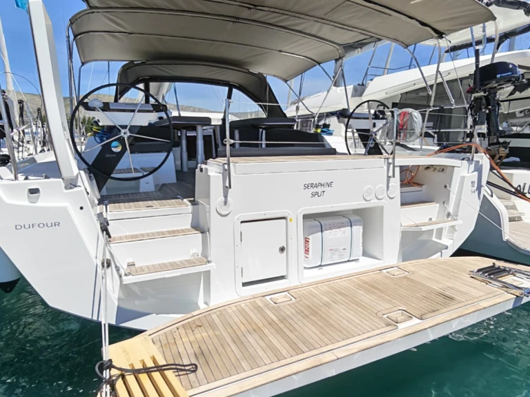 Location bateau Dufour Dufour 54 - 6 cab. à Seget Donji sur Samboat