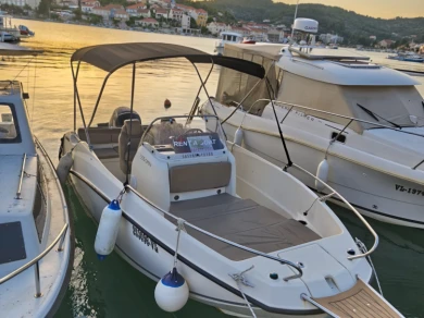Boot mieten Vela Luka günstig Activ 555 Open