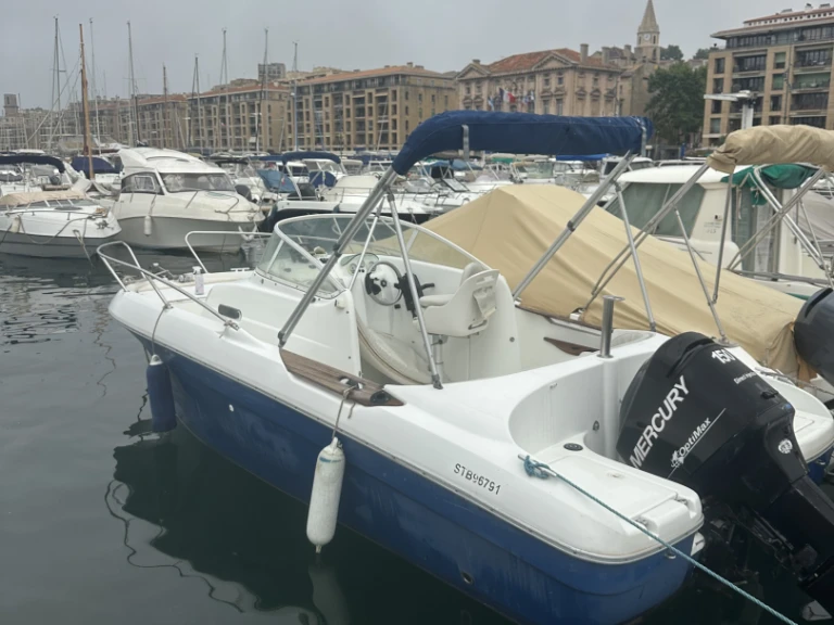 Location Bateau à moteur à Marseille - Jeanneau CAP CAMARAT 6,5 CC Style