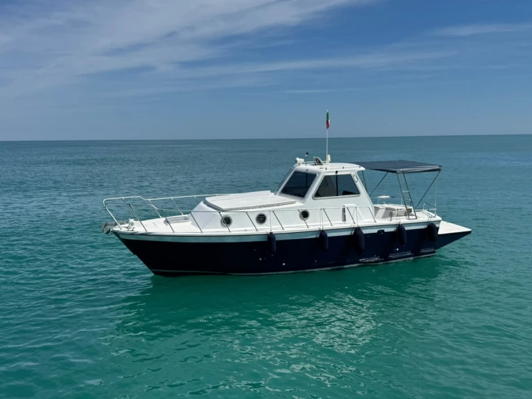 Location Bateau à moteur à Cefalù - aztec Crestline