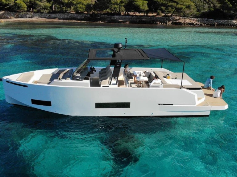 Location bateau DE ANTONIO Yachts D42 Open  à Palma de Majorque sur Samboat