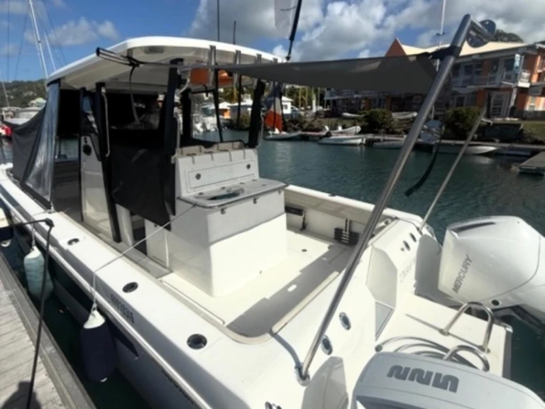Location Bateau à moteur à Le Marin - Aquila 28 Molokai