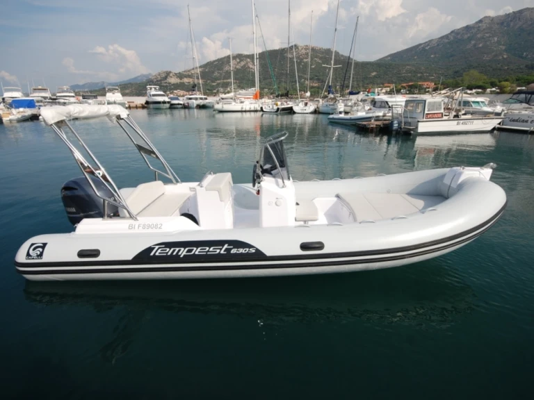 Location bateau Le Lavandou pas cher Tempest 630