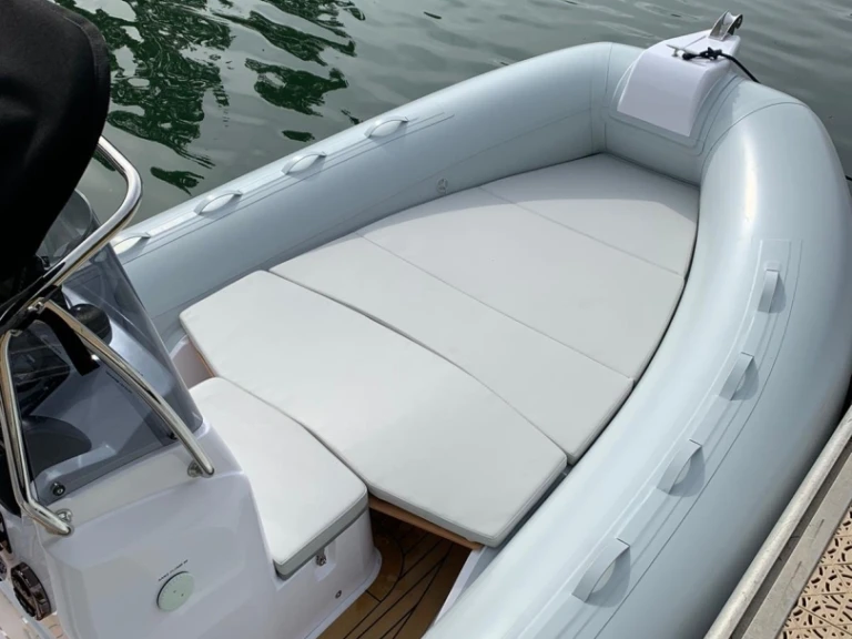 Location bateau Capelli Tempest 630 à Le Lavandou sur Samboat