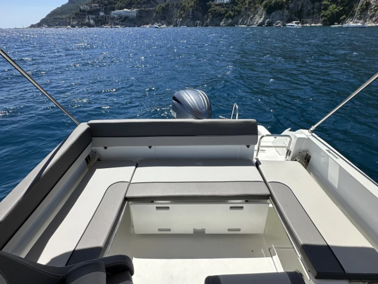 Bateau à moteur à louer à Porto di Amalfi Marina Coppola au meilleur prix