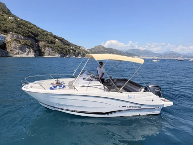 Jeanneau Cap Camarat 6.5 WA Serie 3 da affittare a  Porto di Amalfi Marina Coppola