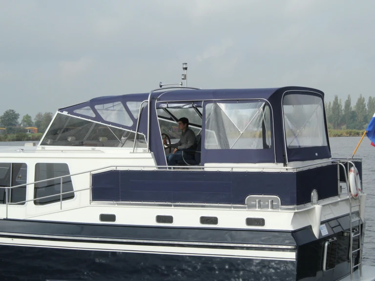 Location Bateau à moteur privateer avec permis