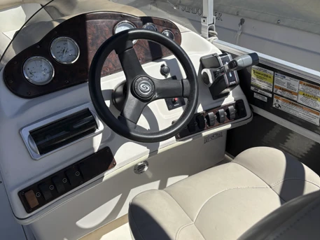 Location bateau Aix-les-Bains pas cher fundeck 190