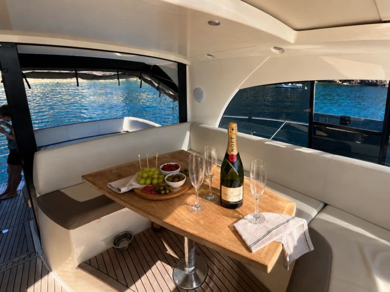 Location à Toulon - Jeanneau Prestige 440 S sur SamBoat