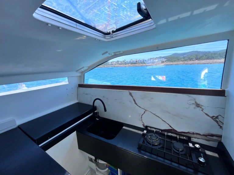 Louer Catamaran avec ou sans skipper Multicap-Caraibes à Es Jondal