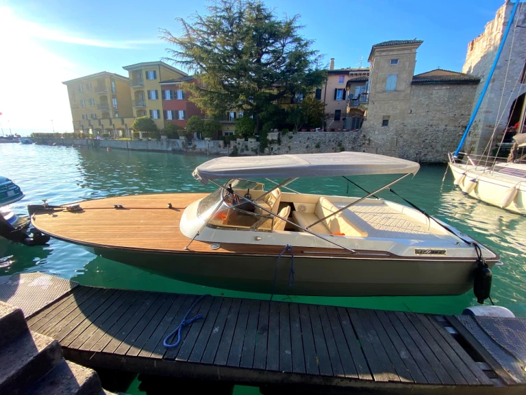 Ilver JUNIOR 22 a louer à Sirmione