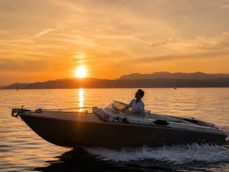 Location Bateau à moteur à Sirmione - Ilver JUNIOR 22