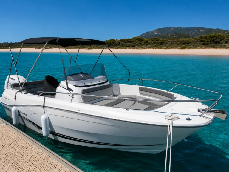Jeanneau Cap Camarat 6.5 CC Serie 3 a louer à Porto-Vecchio