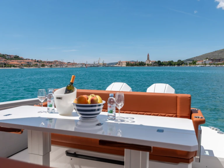 Location bateau Saxdor Saxdor 320 GTO à Split sur Samboat