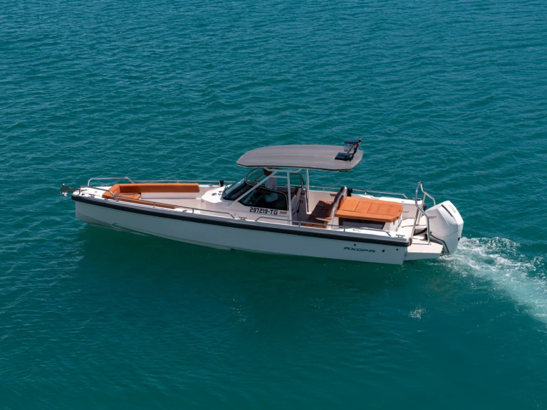 Louez un Axopar Axopar 28 T-Top à Split