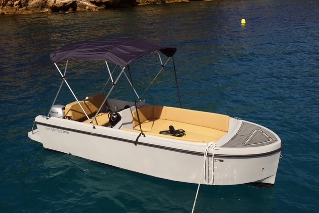 Louer Bateau à moteur avec ou sans skipper Valory à France