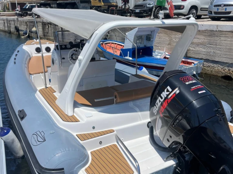 Semi-rigide à louer à Marsala au meilleur prix