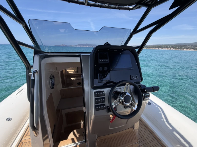 Location à La Madrague - Bwa SPORT 33 GTO sur SamBoat