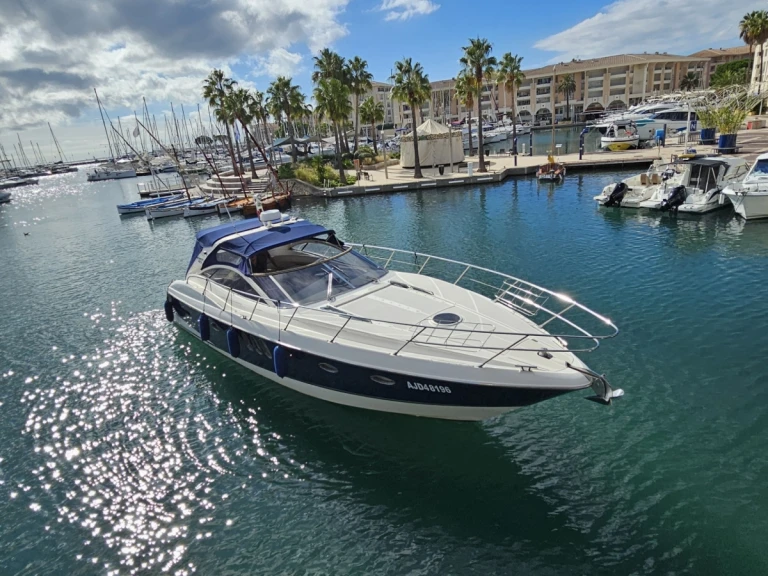 Location Bateau à moteur à Saint-Raphaël - Absolute Yachts absolut 45