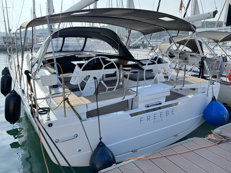 Location bateau Hanse Hanse 460 à Pula sur Samboat