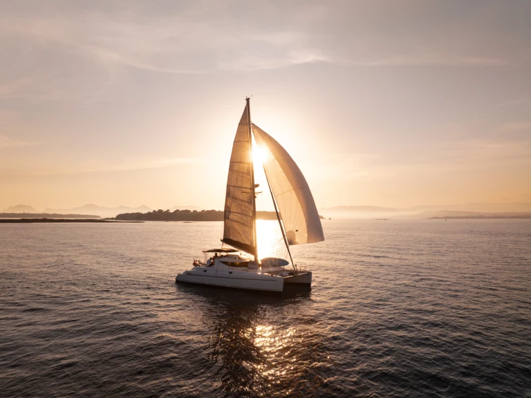 Location Catamaran Fountaine Pajot avec permis