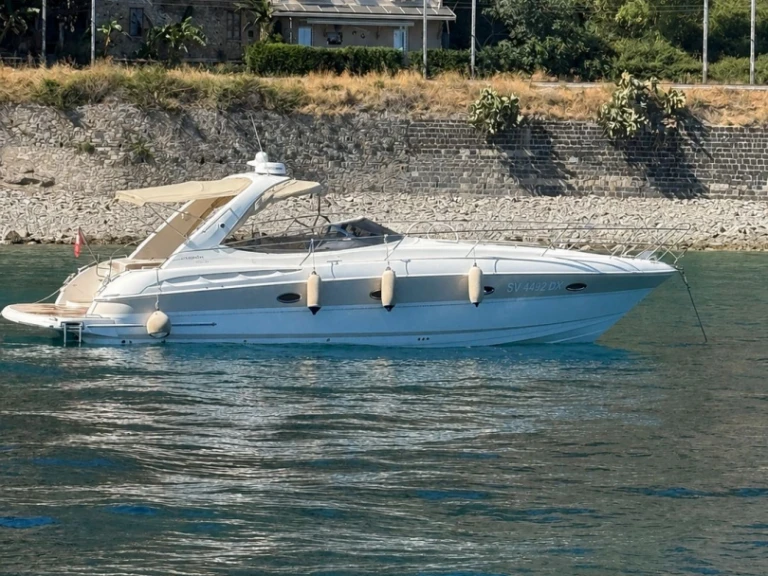 Location bateau Giardini-Naxos pas cher Bavaria 37 Sport