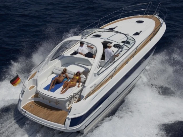 Location Bateau à moteur Bavaria avec permis