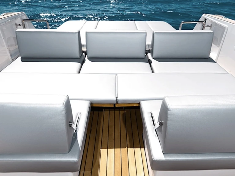 Louez un Fjord Fjord 52 Open à Port de Saint Tropez