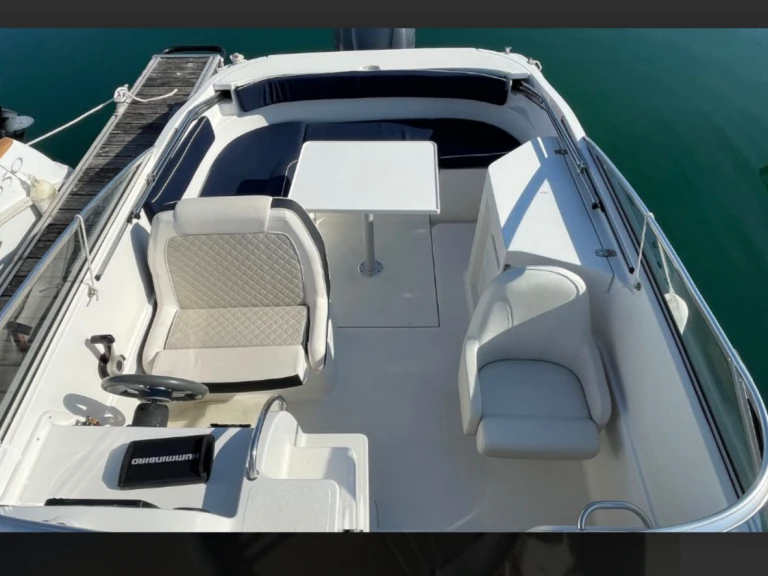 Bateau à moteur à louer à Pornichet au meilleur prix