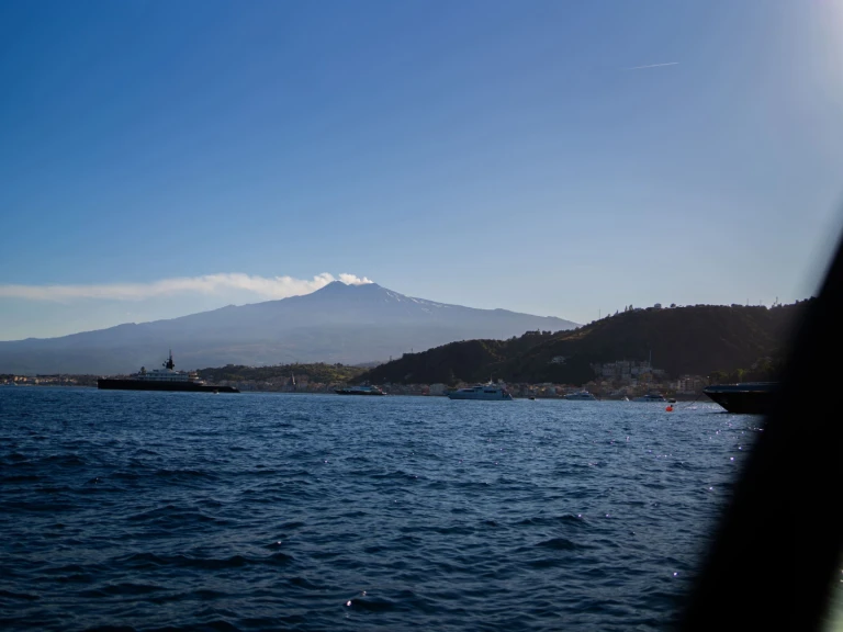 Location bateau Saxdor SAXDOR 400 GTS à Giardini-Naxos sur Samboat