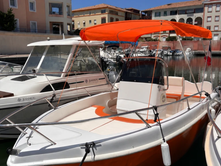 Sans Permis Marino 500 a louer à Port Fréjus