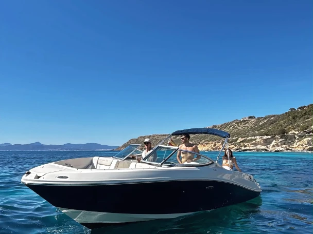 Bateau à moteur à louer à Port d'Andratx au meilleur prix