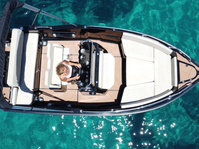 Location Bateau à moteur à Mykonos (Ville) - Nireus Nireus Ω53 Elegance 