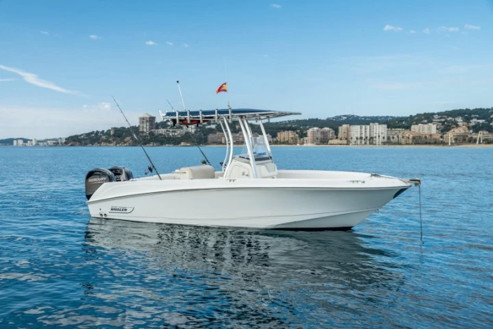 Boston Whaler Boston Whaler 220 Outrage a louer à Marina de Palamós