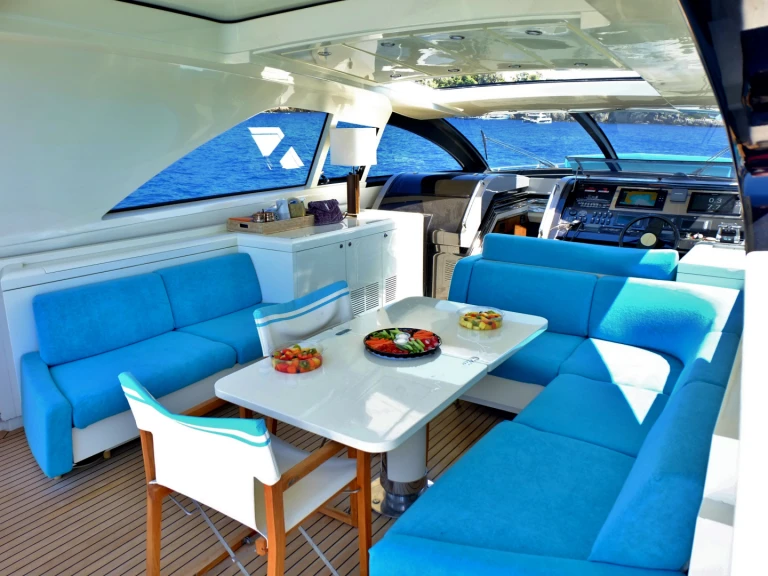 Yacht à louer à Saint-Laurent-du-Var au meilleur prix