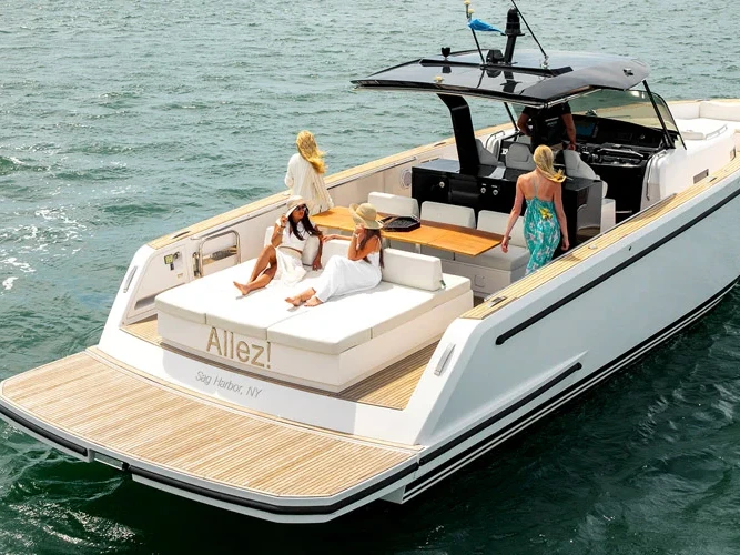 Location Yacht Pardo Yachts avec permis